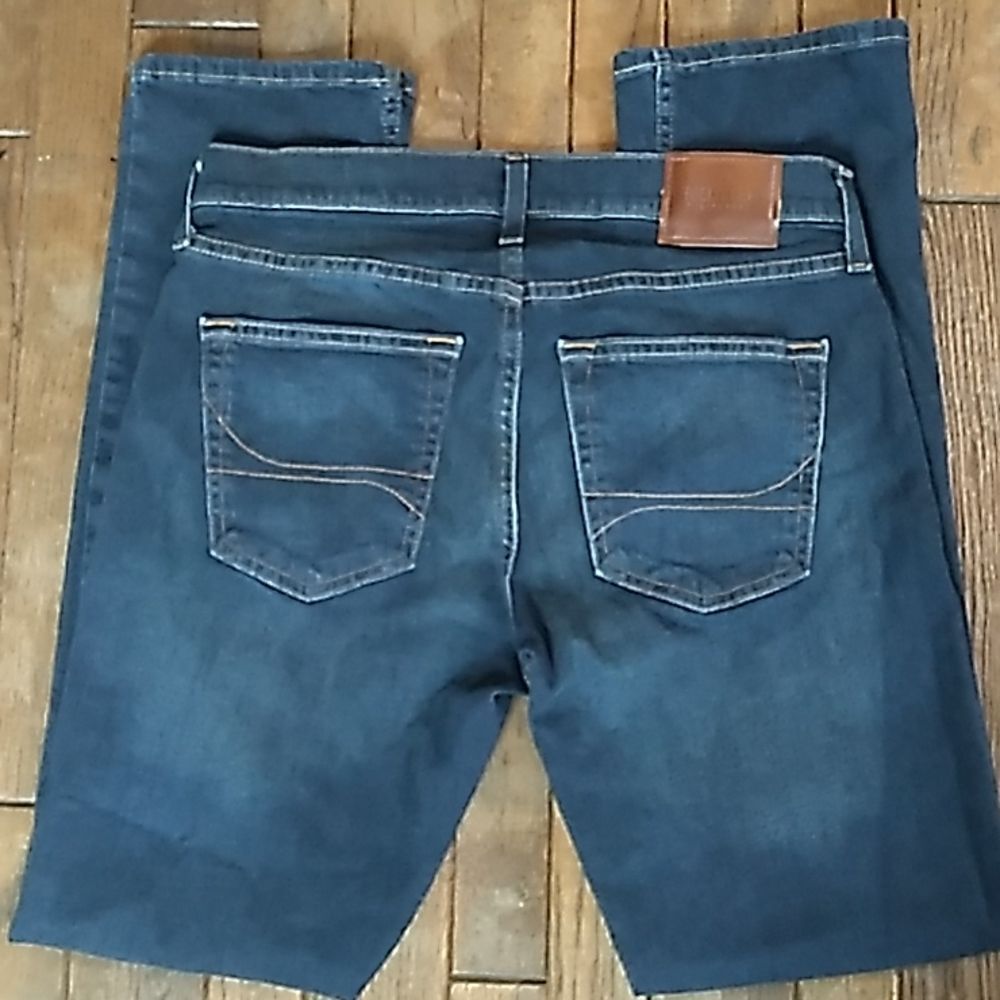 Hollister Men's Slim Straight Dark Denim Blue Jeans. Size 31/32